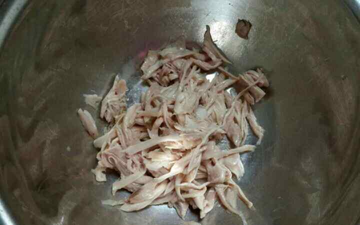 麻辣手撕鸡步骤6