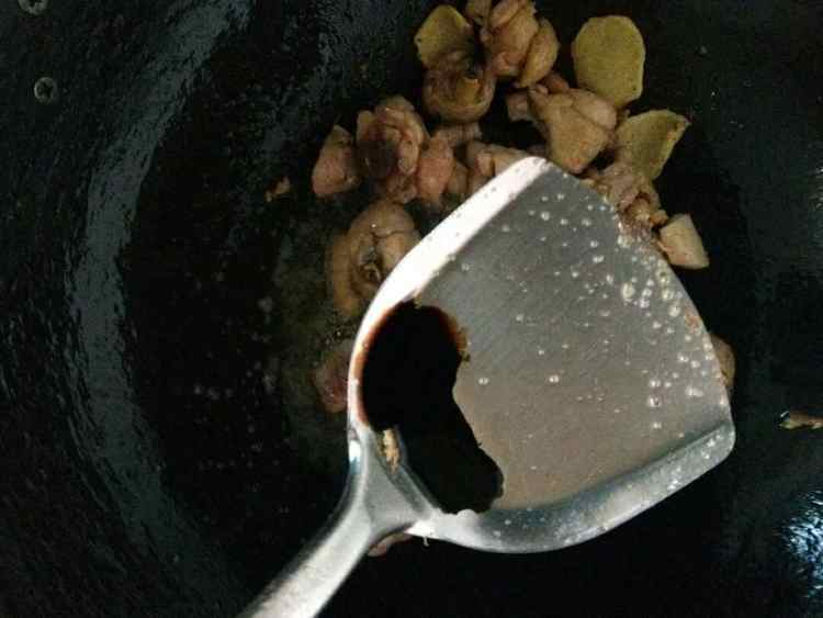 青椒炒鸡腿步骤5