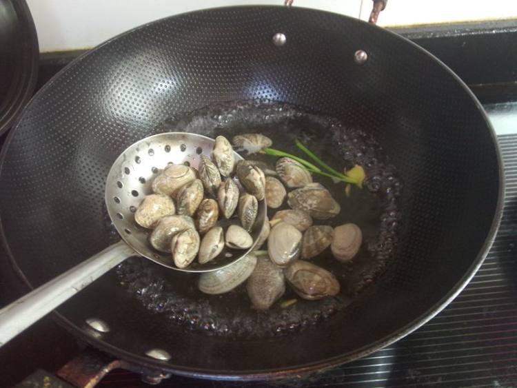 盐水花蛤金钩虾步骤5