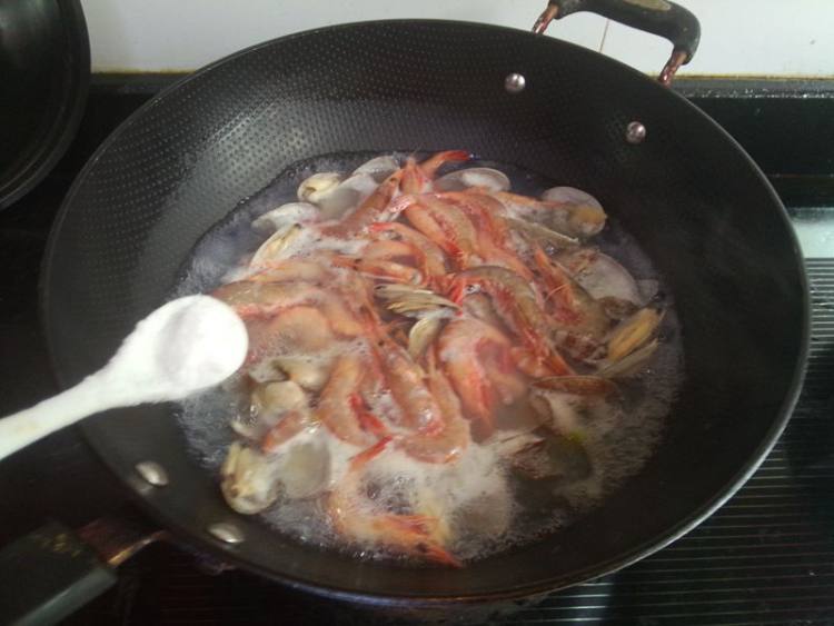 盐水花蛤金钩虾步骤9