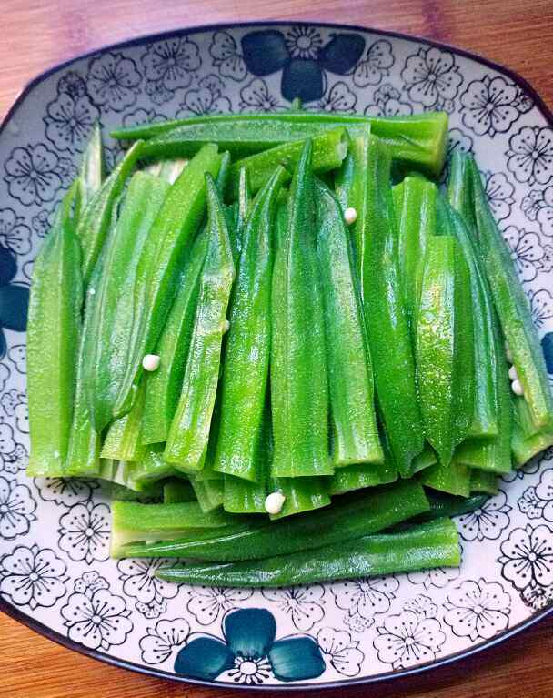 凉拌麻辣秋葵步骤7