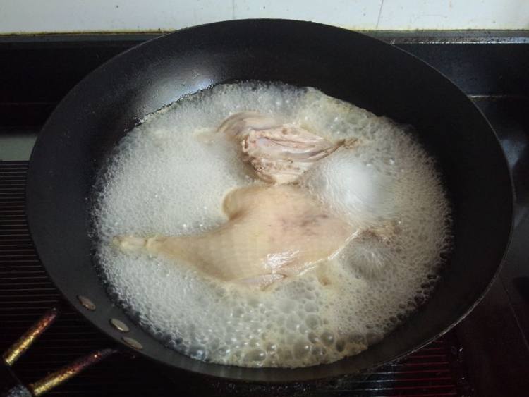 方笋干煮鸭腿步骤5