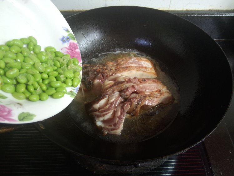 毛豆子黑木耳烧青鱼步骤7