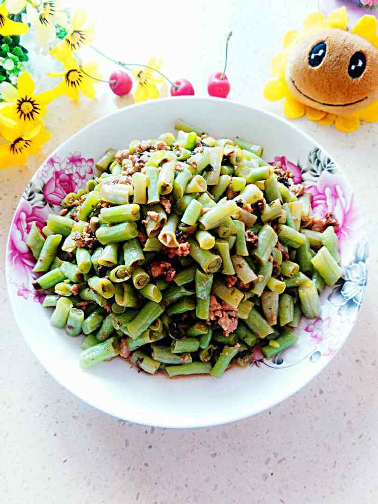 梅干菜肉末炒豆角步骤9
