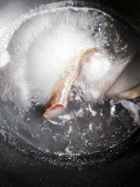 腊肠烩黄鳝步骤5