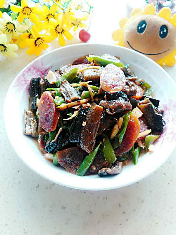 腊肠烩黄鳝步骤15