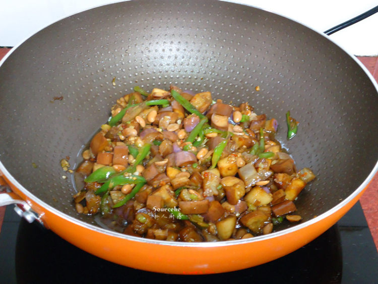 腊八豆焖茄子步骤8
