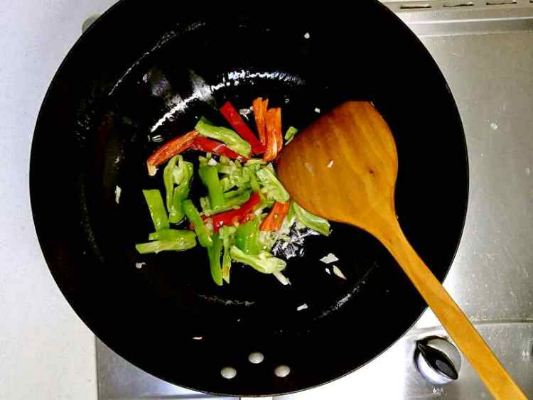 双椒护心肉步骤3