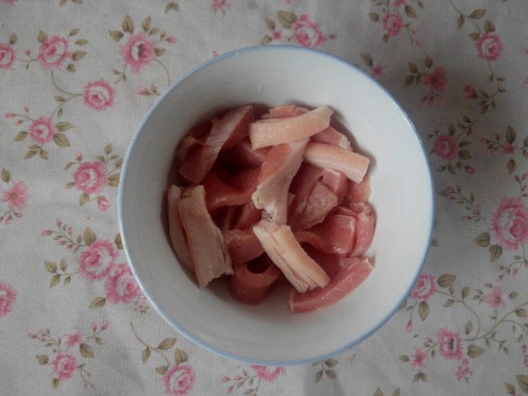 红烧肉炖豆角步骤2