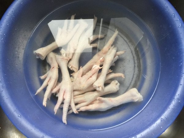 红烧鸡爪#新鲜从这里步骤1