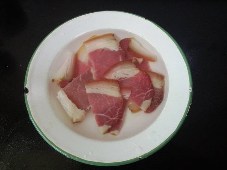 腊肉蒸龙利鱼#新鲜从步骤3