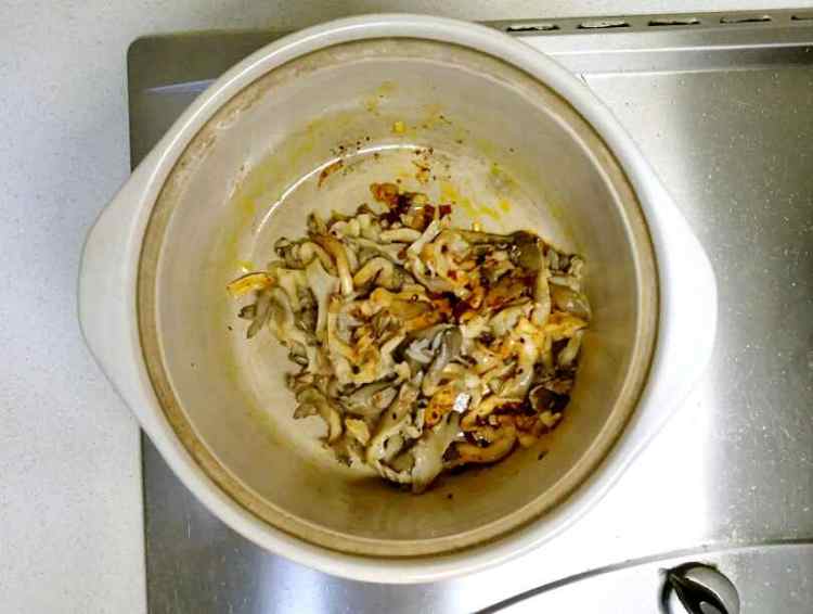 平菇豆腐煲步骤9