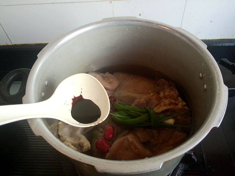 卤咸猪头肉#新鲜从这步骤7
