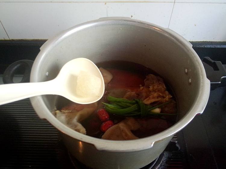 卤咸猪头肉#新鲜从这步骤8