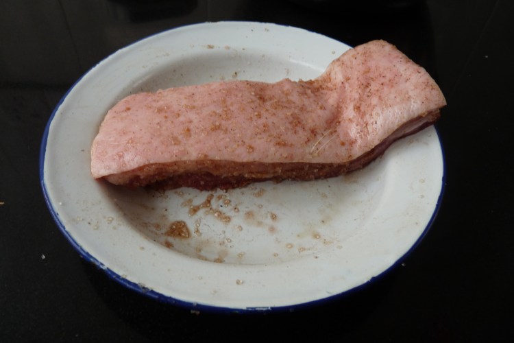 荷叶蒸五香肉步骤2