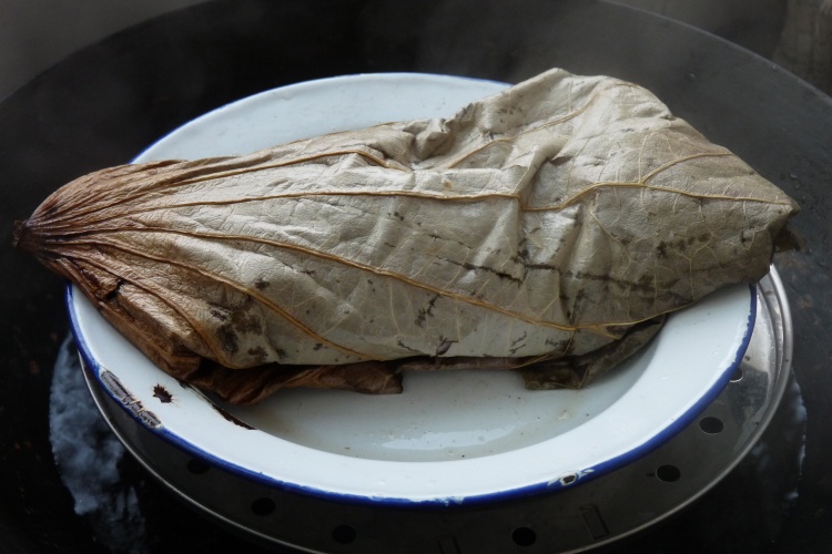 荷叶蒸五香肉步骤5