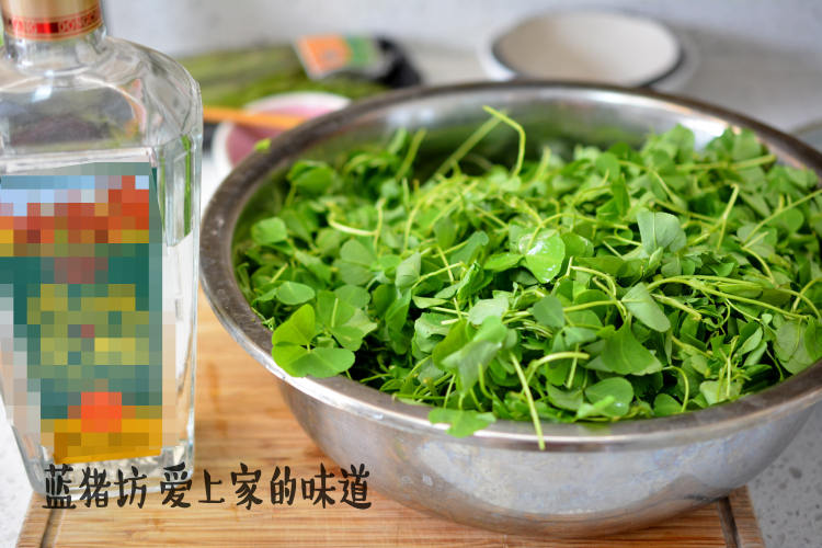 酒香金花菜步骤1