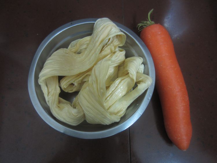素炒腐竹步骤1