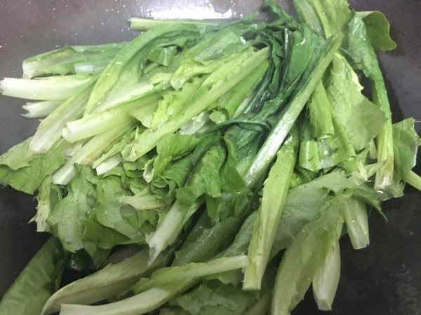 蚝油香菇扒油麦菜步骤3