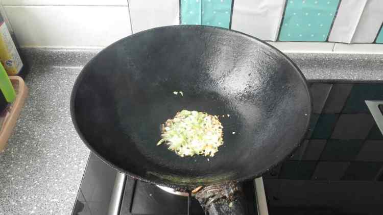青蒜脆皮豆腐步骤5