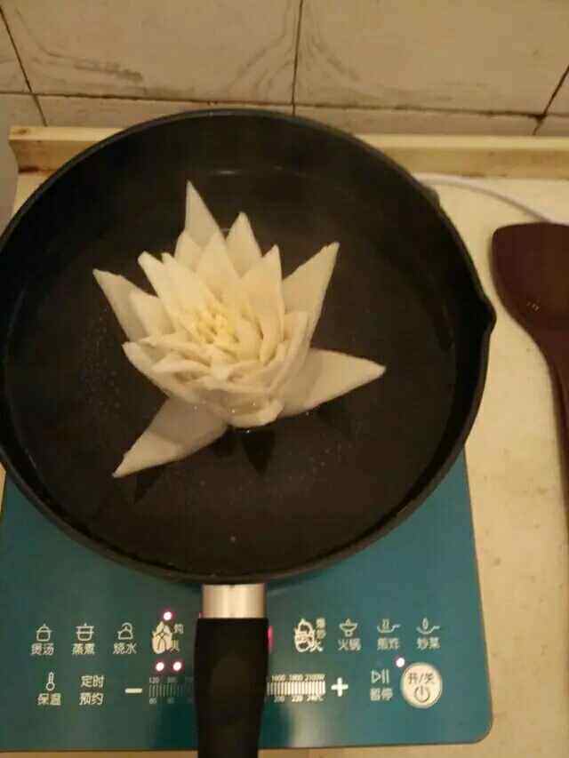 豉汁莲花白菜步骤3