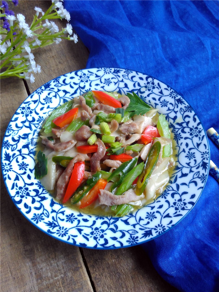 杂蔬炒肉丝步骤12