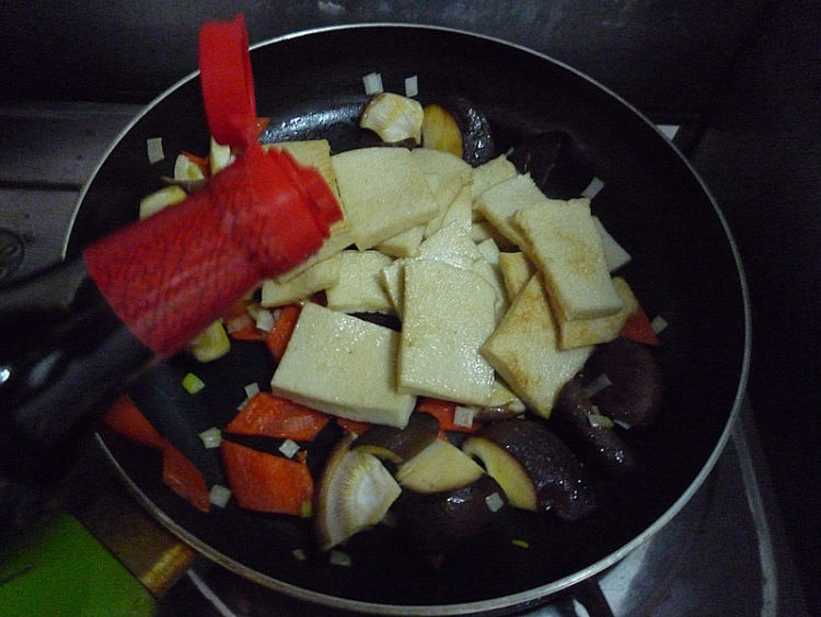 香菇烧千页豆腐步骤8