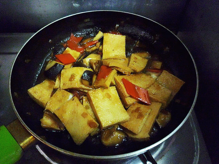 香菇烧千页豆腐步骤12