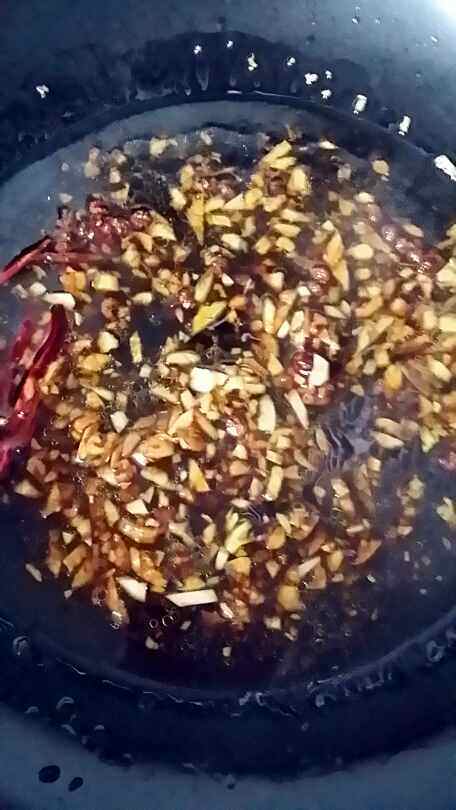 麻香卷心菜步骤6