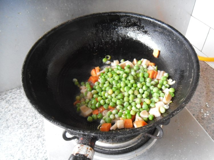 莲藕豌豆粒步骤8