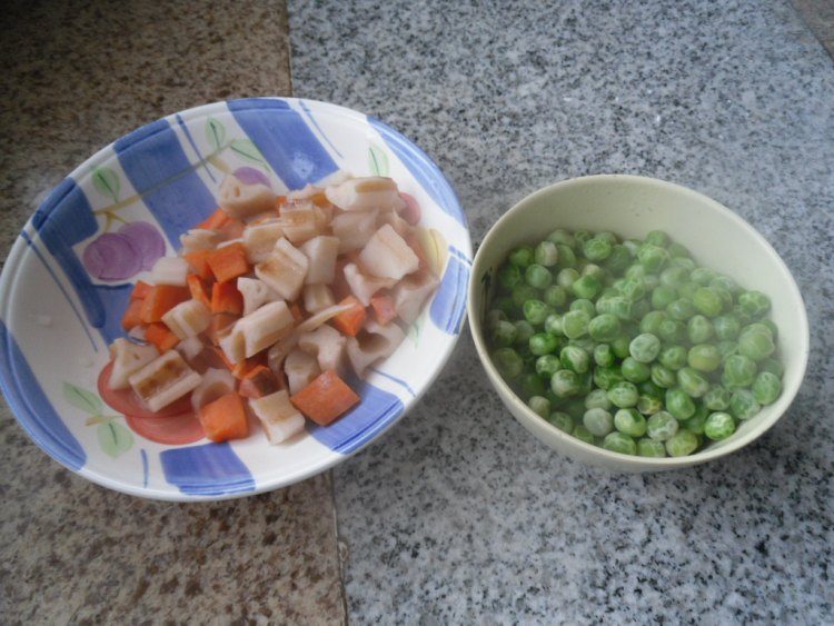 莲藕豌豆粒步骤5