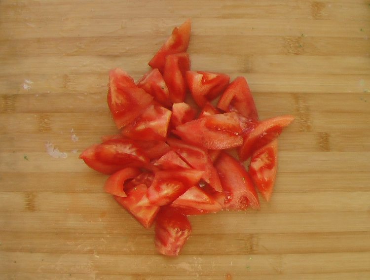 西红柿炒西兰花步骤2