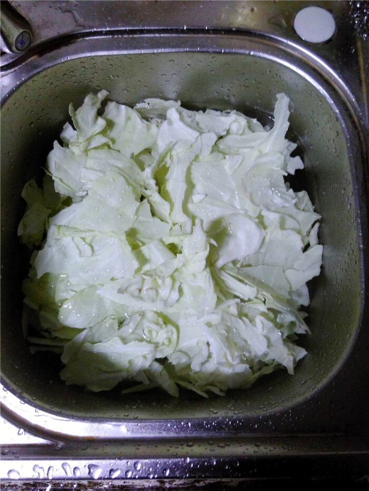 素炒莲花白步骤3
