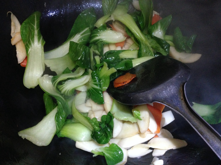 油菜炒杏鲍菇步骤5