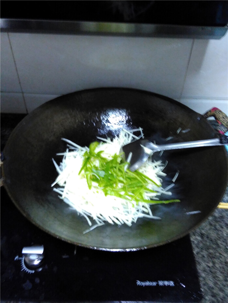家常土豆丝步骤9
