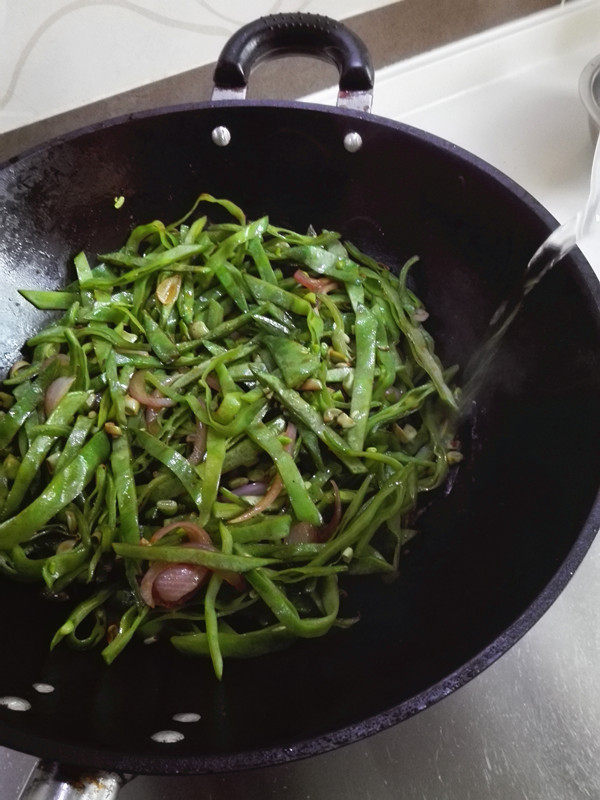 酱香扁豆丝步骤6