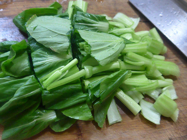油豆腐粉丝菜芯步骤2