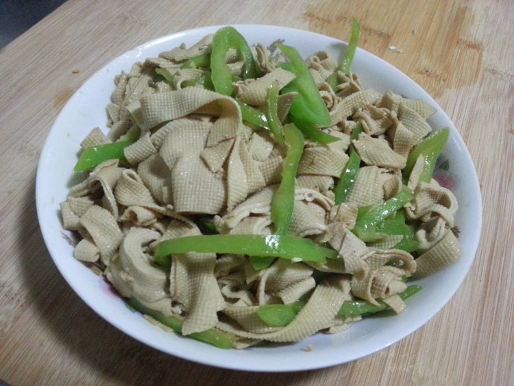尖椒炒豆腐皮步骤8