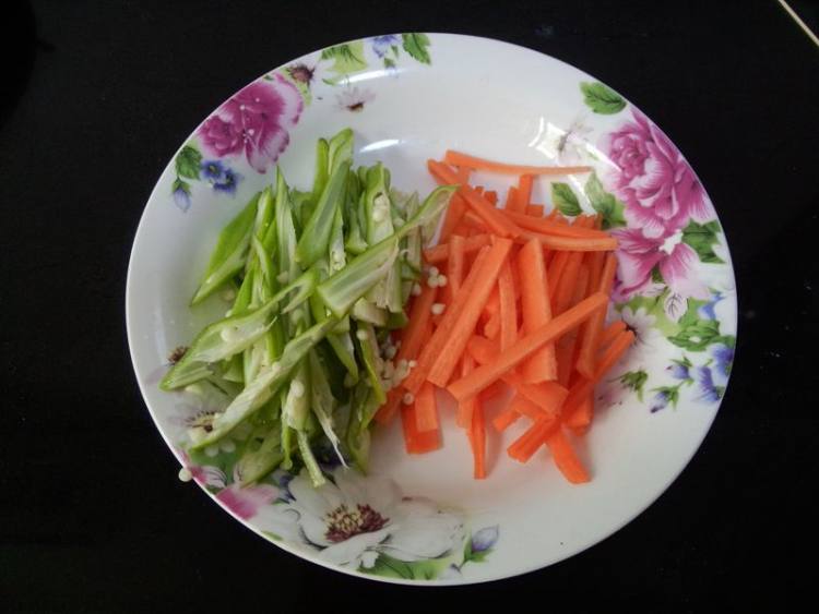 干煸杏鲍菇步骤3