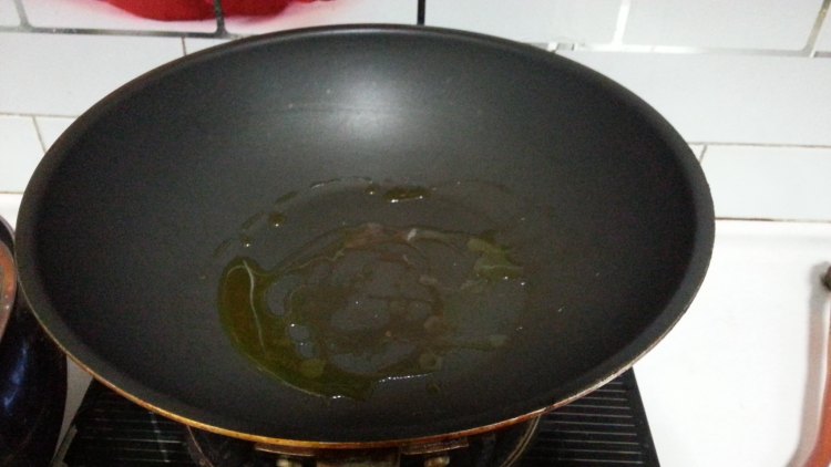 豆苗炒鸡蛋步骤3