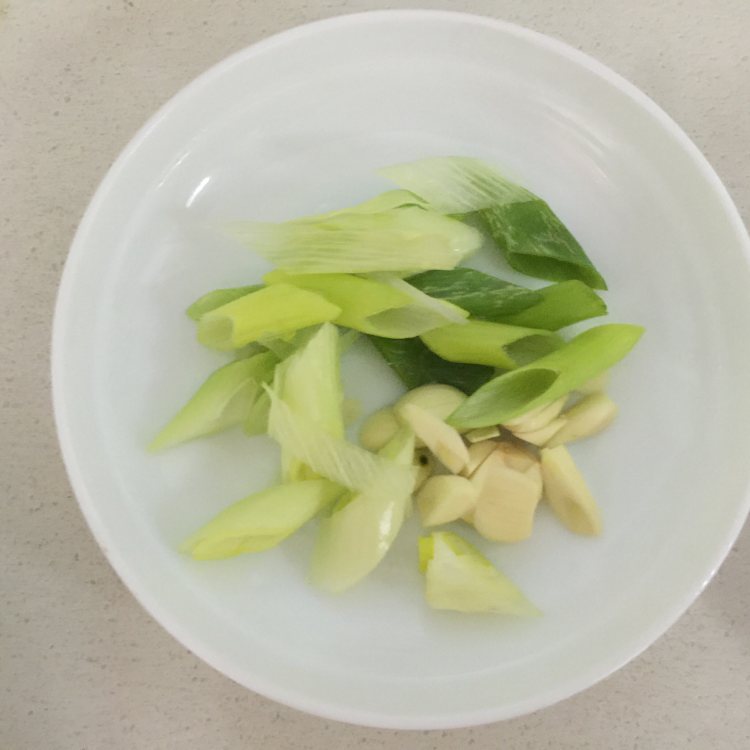 双色胡萝卜炒丝瓜步骤4
