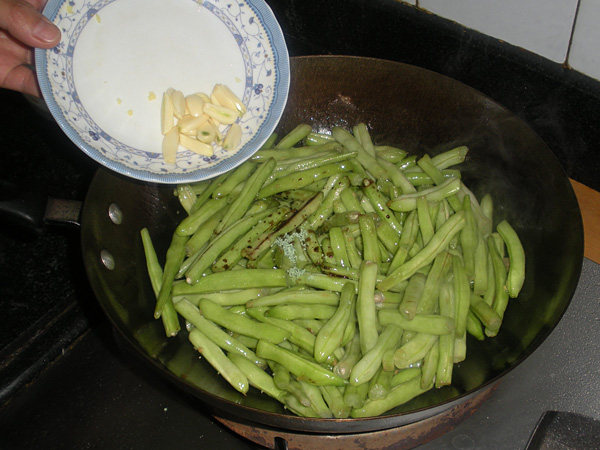 杭椒烧圆豆角步骤13