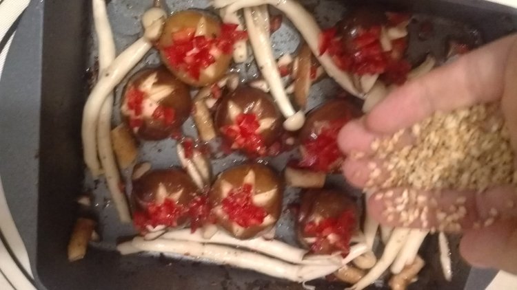 双椒烤双菇步骤7