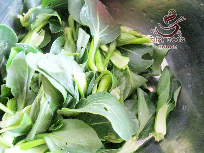 豆泡烧油菜步骤1