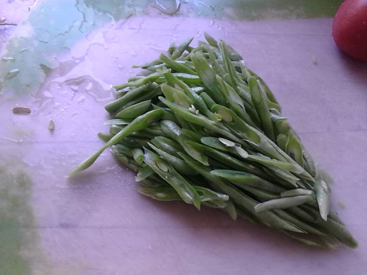 素炒豆角丝步骤2