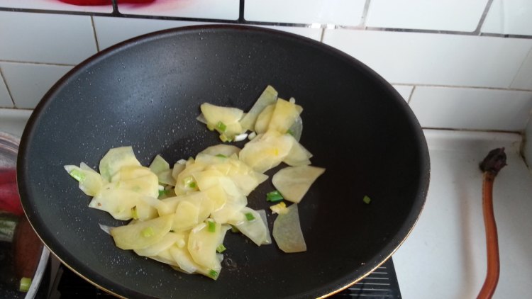 辣椒炒土豆片步骤5