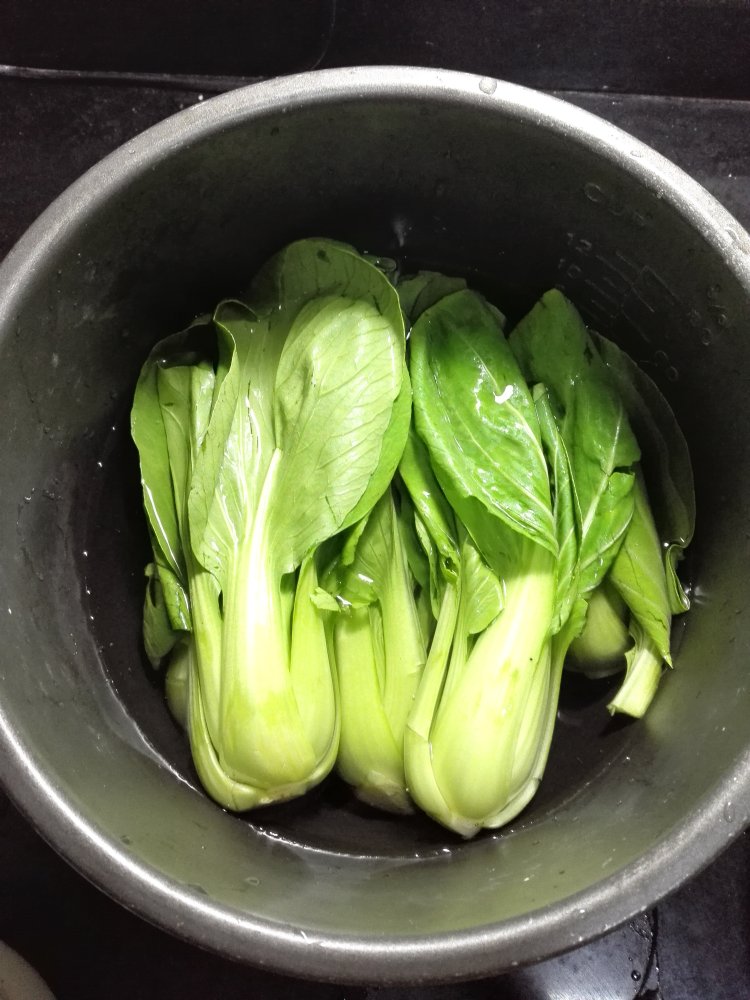 白蘑菇扒油菜步骤3