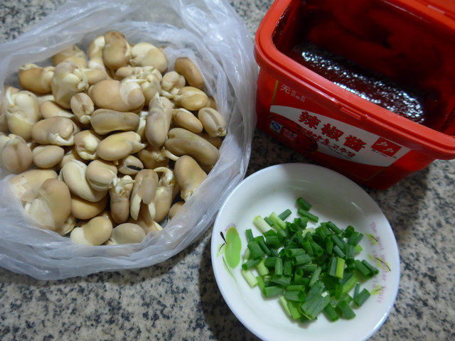 辣味蚕豆芽步骤1