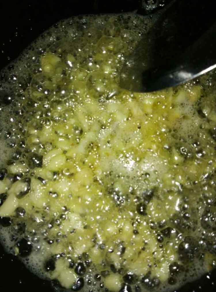 蒜蓉红薯叶步骤4