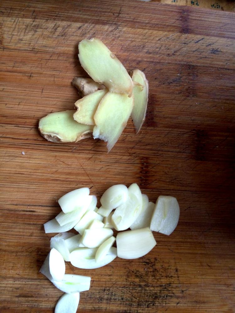 香菇炒油菜步骤3